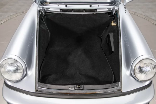 Porsche 911 1974 - Imagem 8