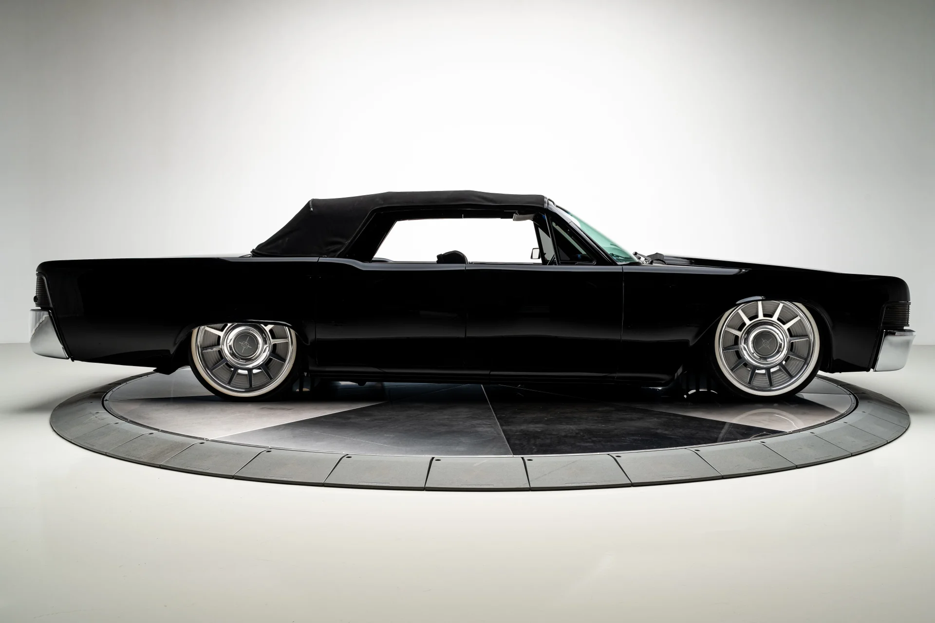 Lincoln Continental 1965 - Imagem 21