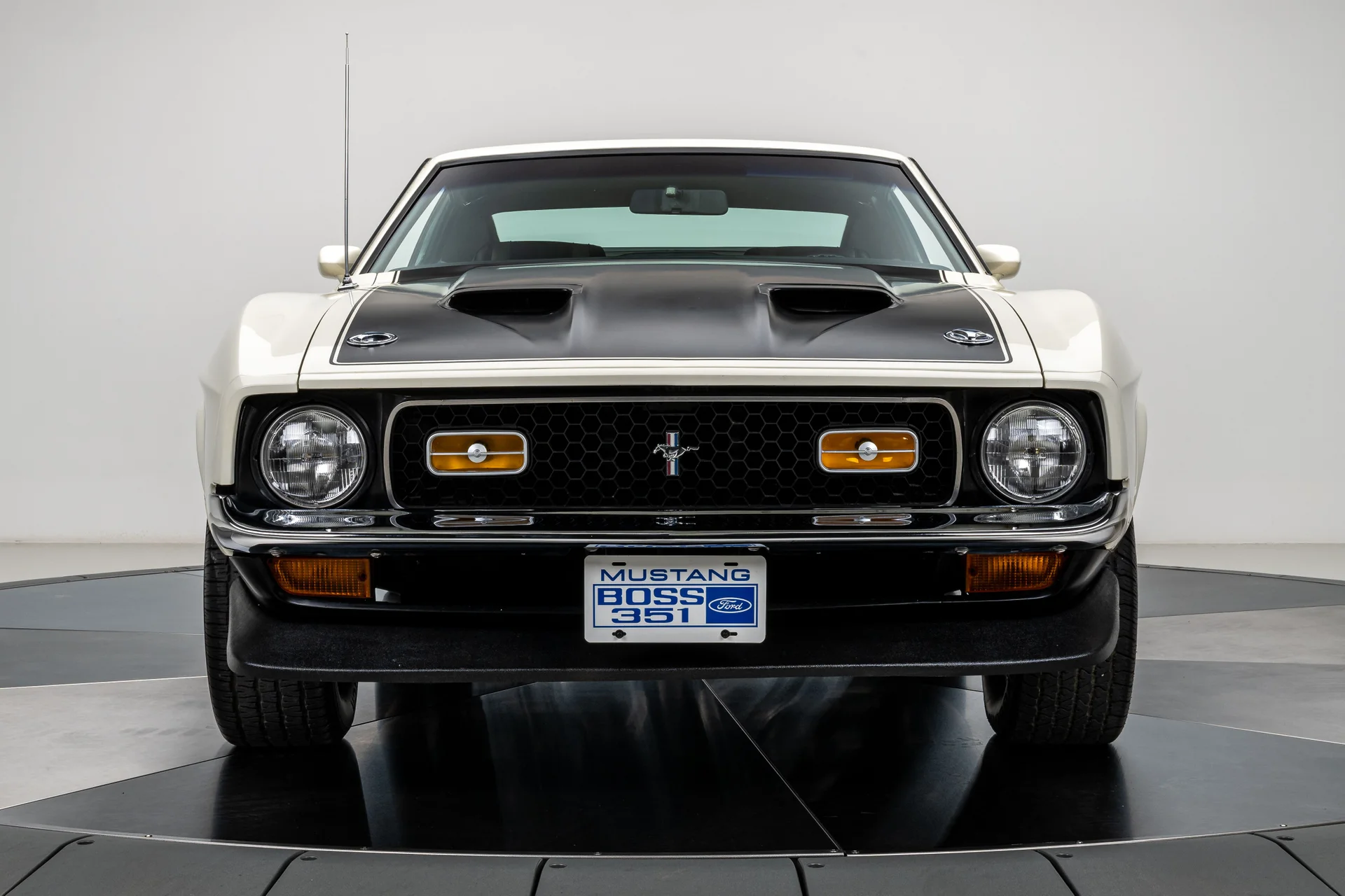 Ford Mustang Boss 351 1971 - Imagem 22