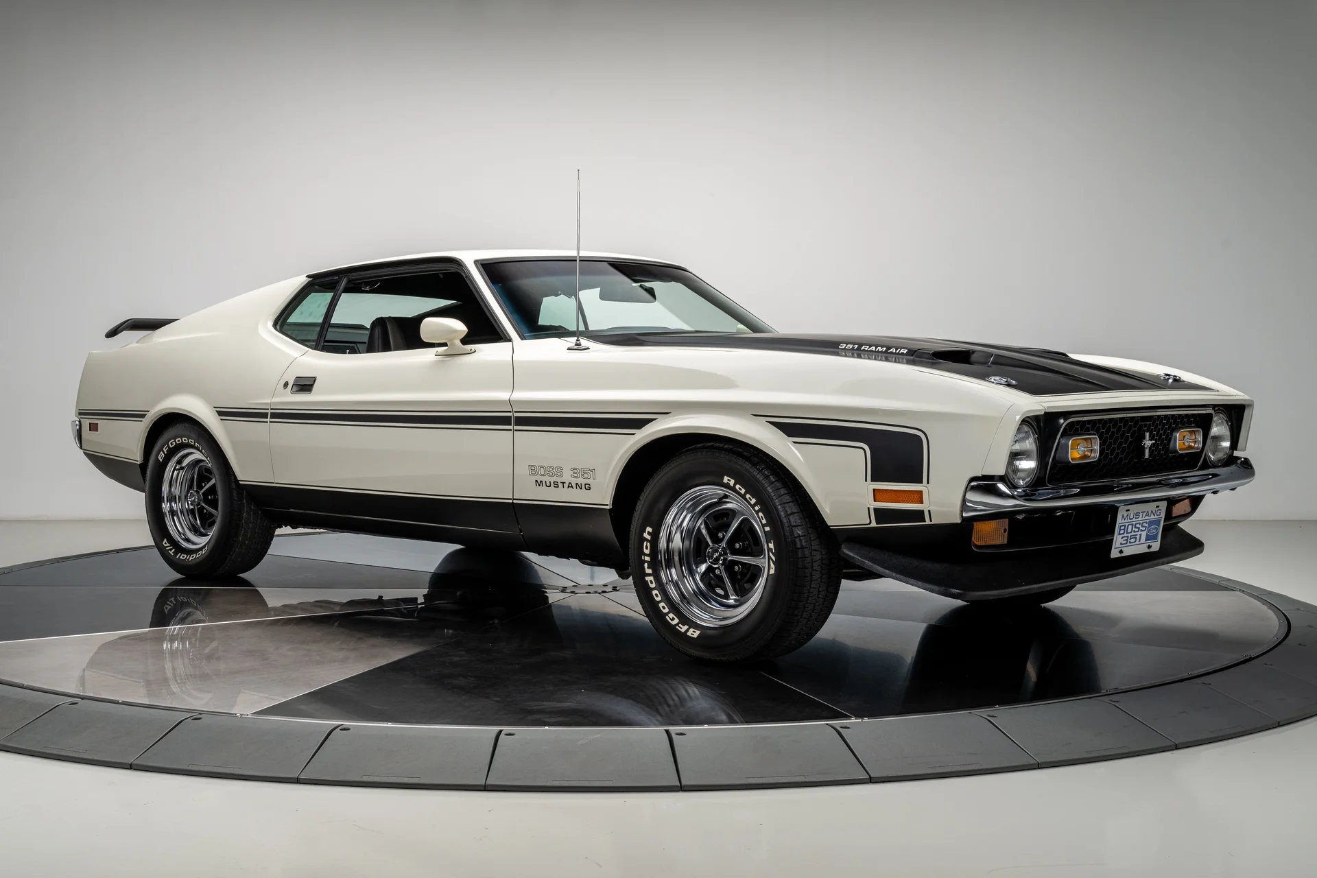 Ford Mustang Boss 351 1971 - Imagem 20