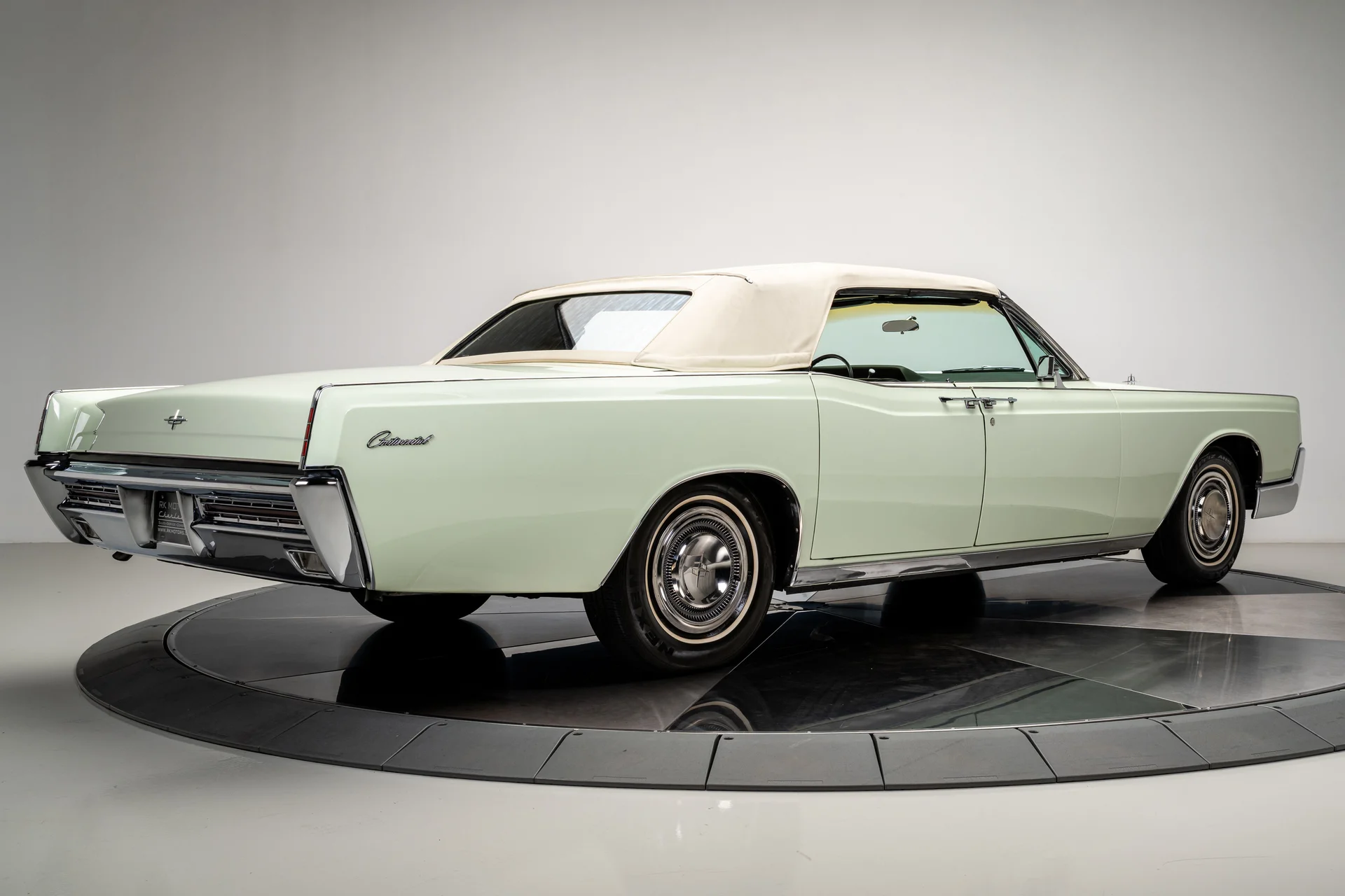 Lincoln Continental 1967 - Imagem 11