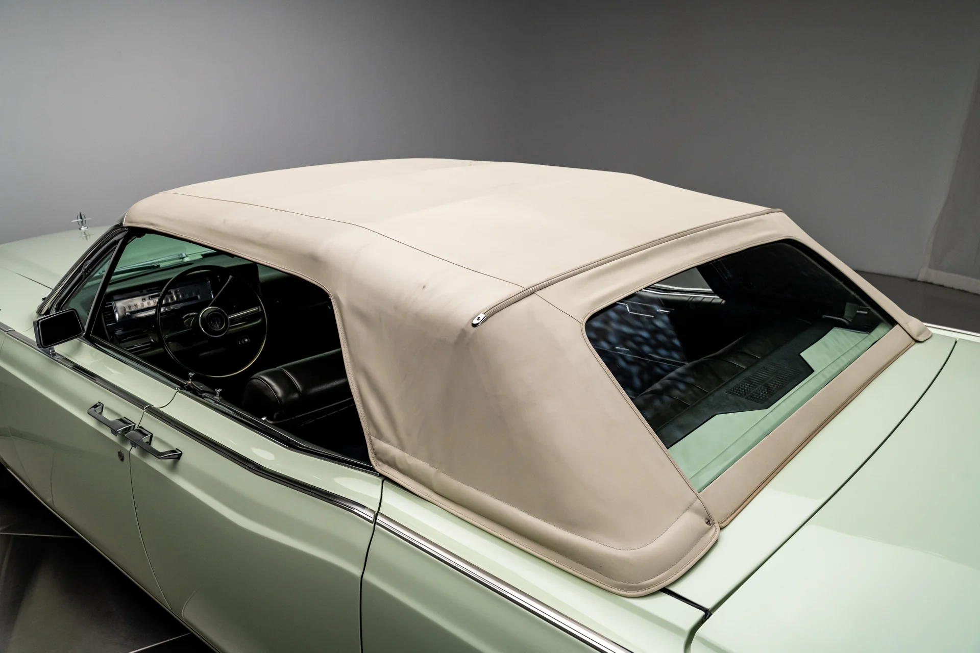 Lincoln Continental 1967 - Imagem 13