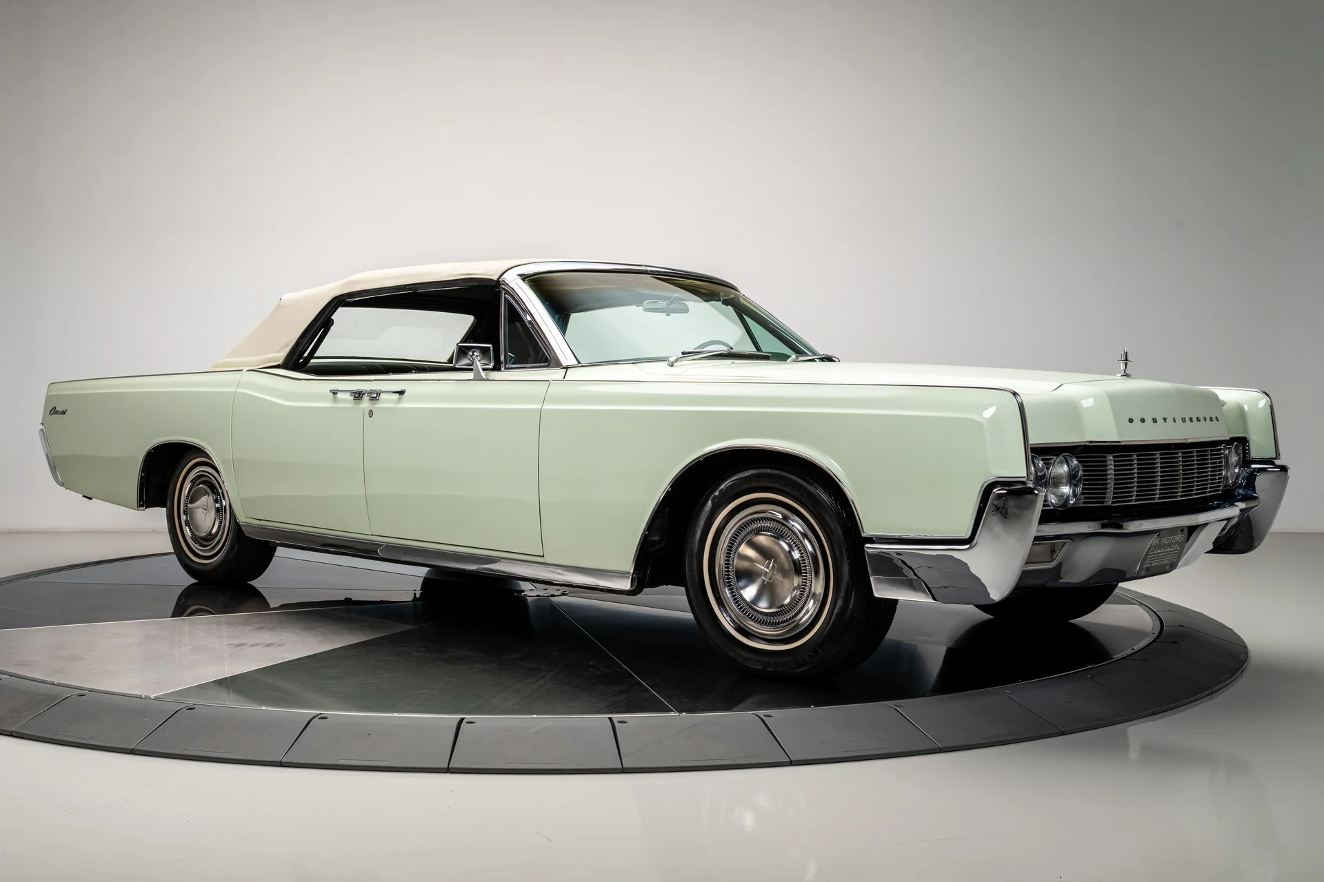 Lincoln Continental 1967 - Imagem 8