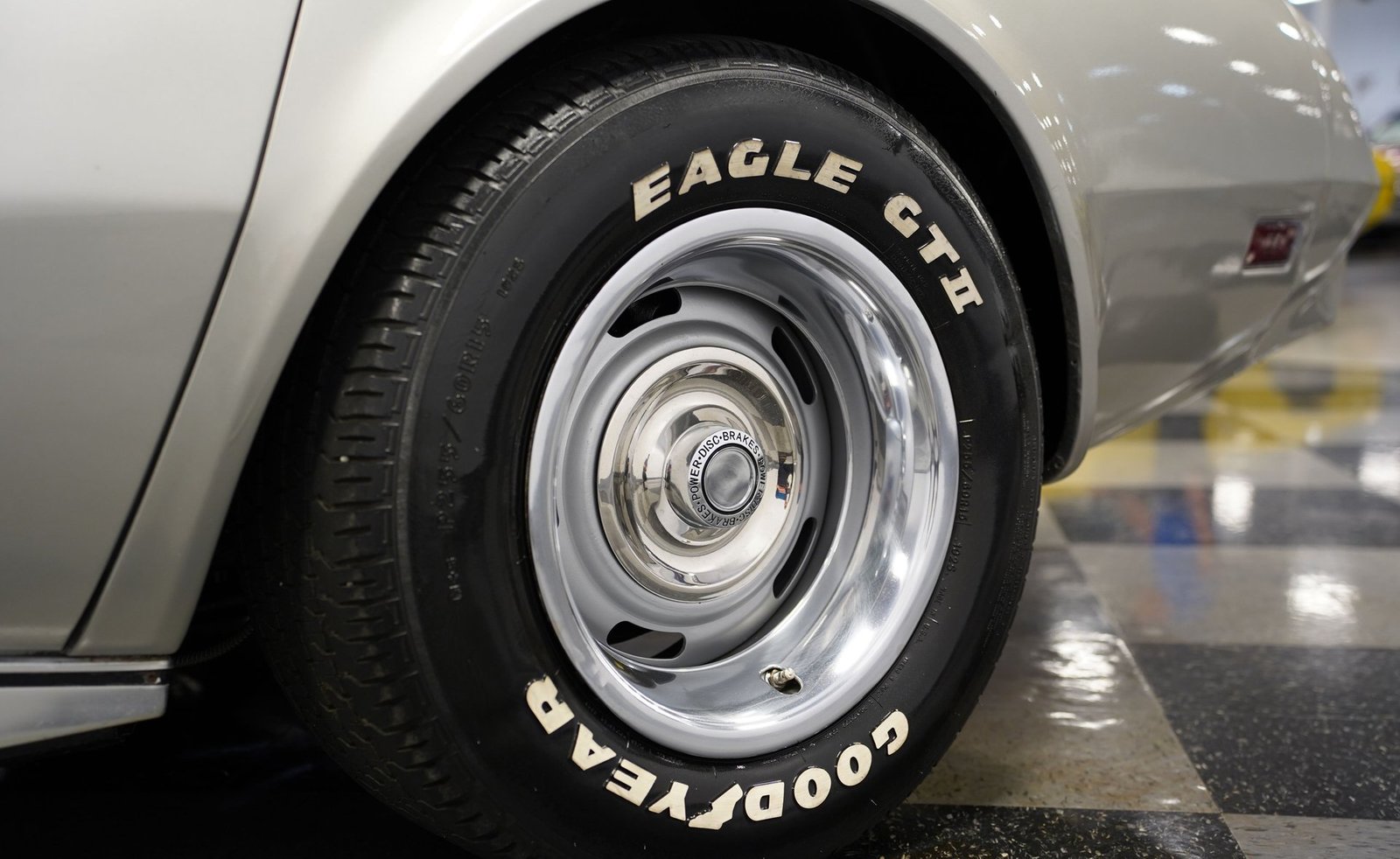 Chevrolet Corveta 1977 - Imagem 3