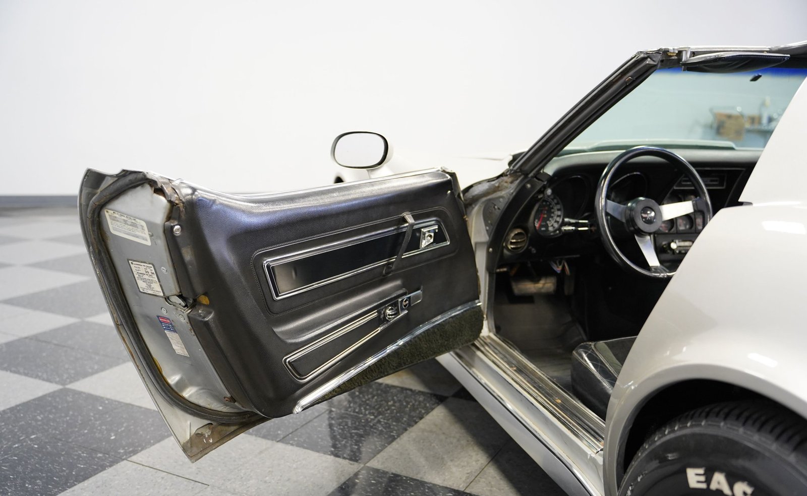 Chevrolet Corveta 1977 - Imagem 8