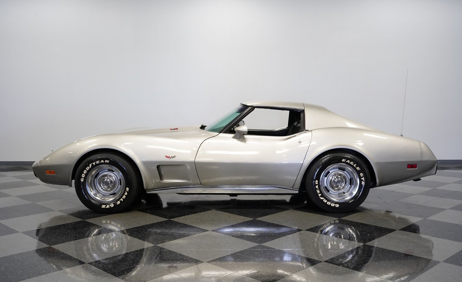 Chevrolet Corveta 1977 - Imagem 16