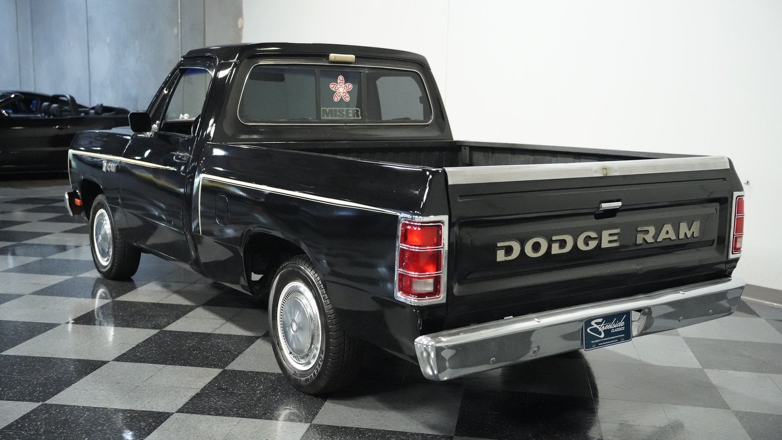 Dodge Avarento D150 YS2 1983 - Imagem 18