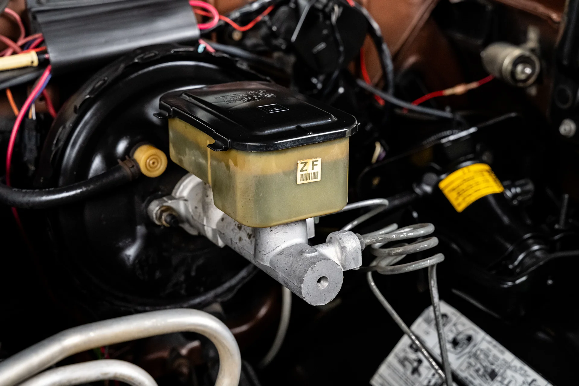 Chevrolet Suburban 1988 - Imagem 8