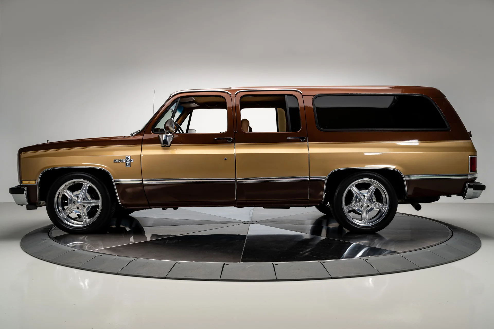 Chevrolet Suburban 1988 - Imagem 13