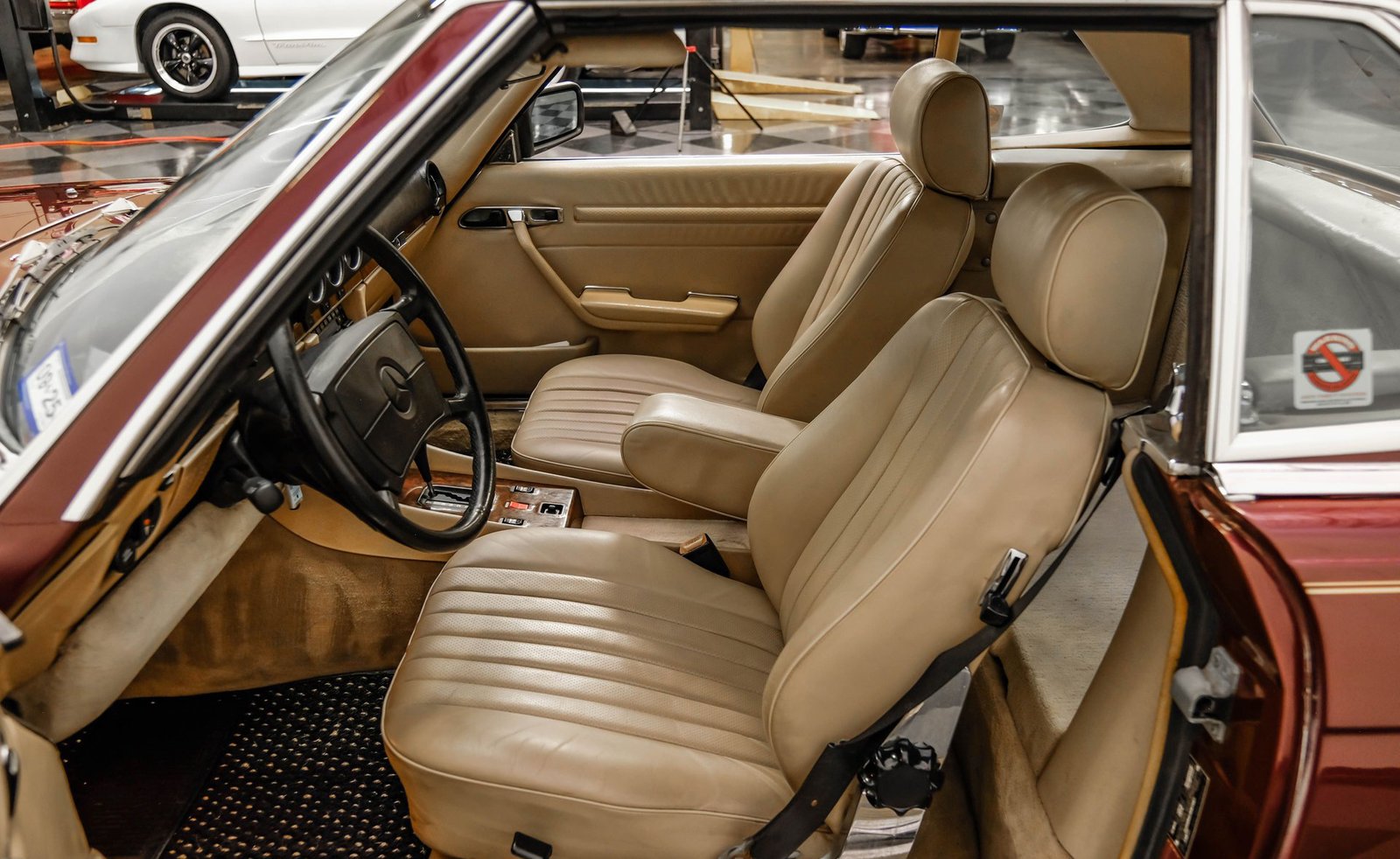 Mercedes-Benz 560SL 1988 - Imagem 9