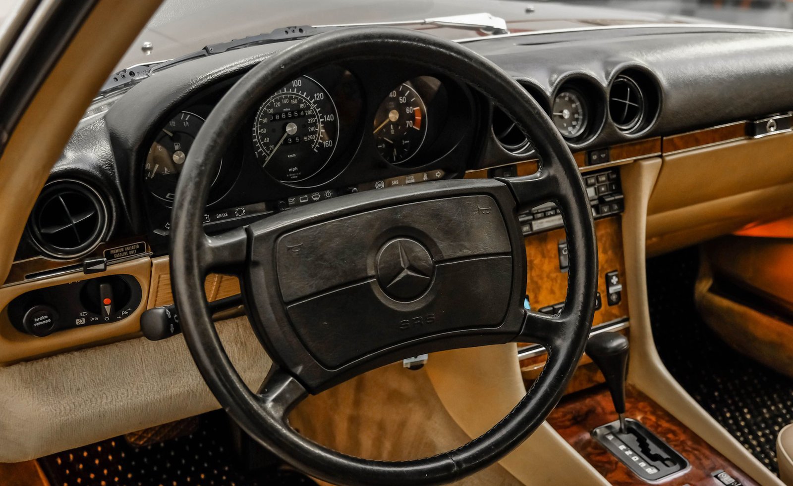 Mercedes-Benz 560SL 1988 - Imagem 8