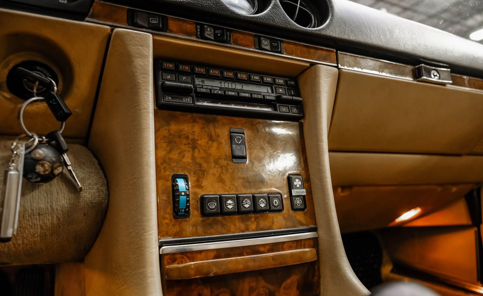 Mercedes-Benz 560SL 1988 - Imagem 7