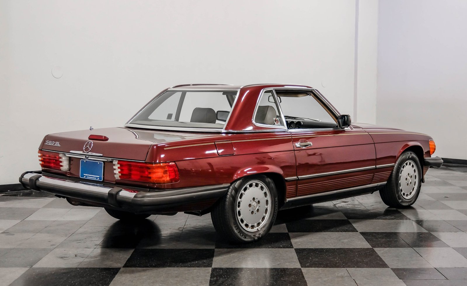 Mercedes-Benz 560SL 1988 - Imagem 17