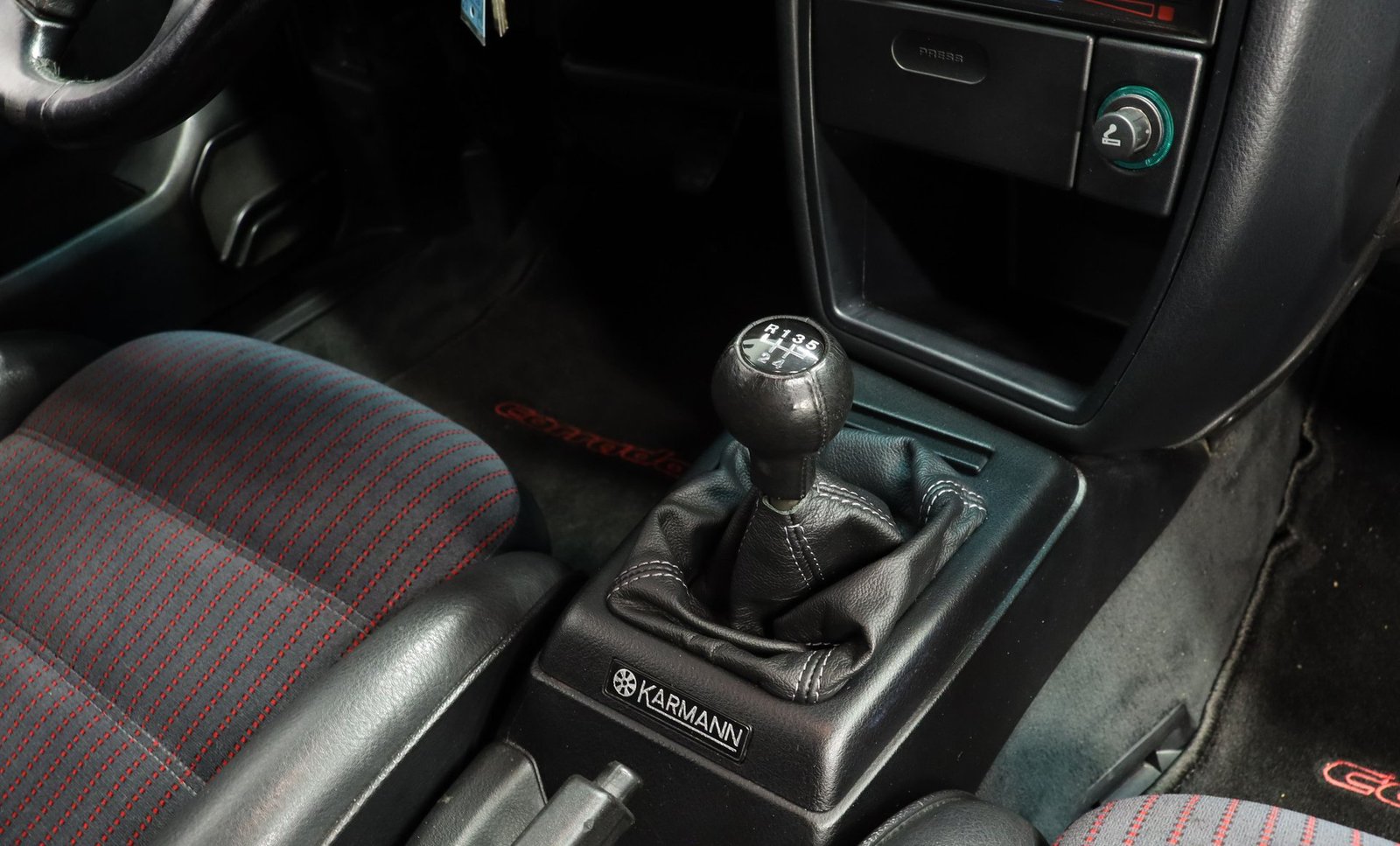 Volkswagen Corrado G60 1990 - Imagem 7