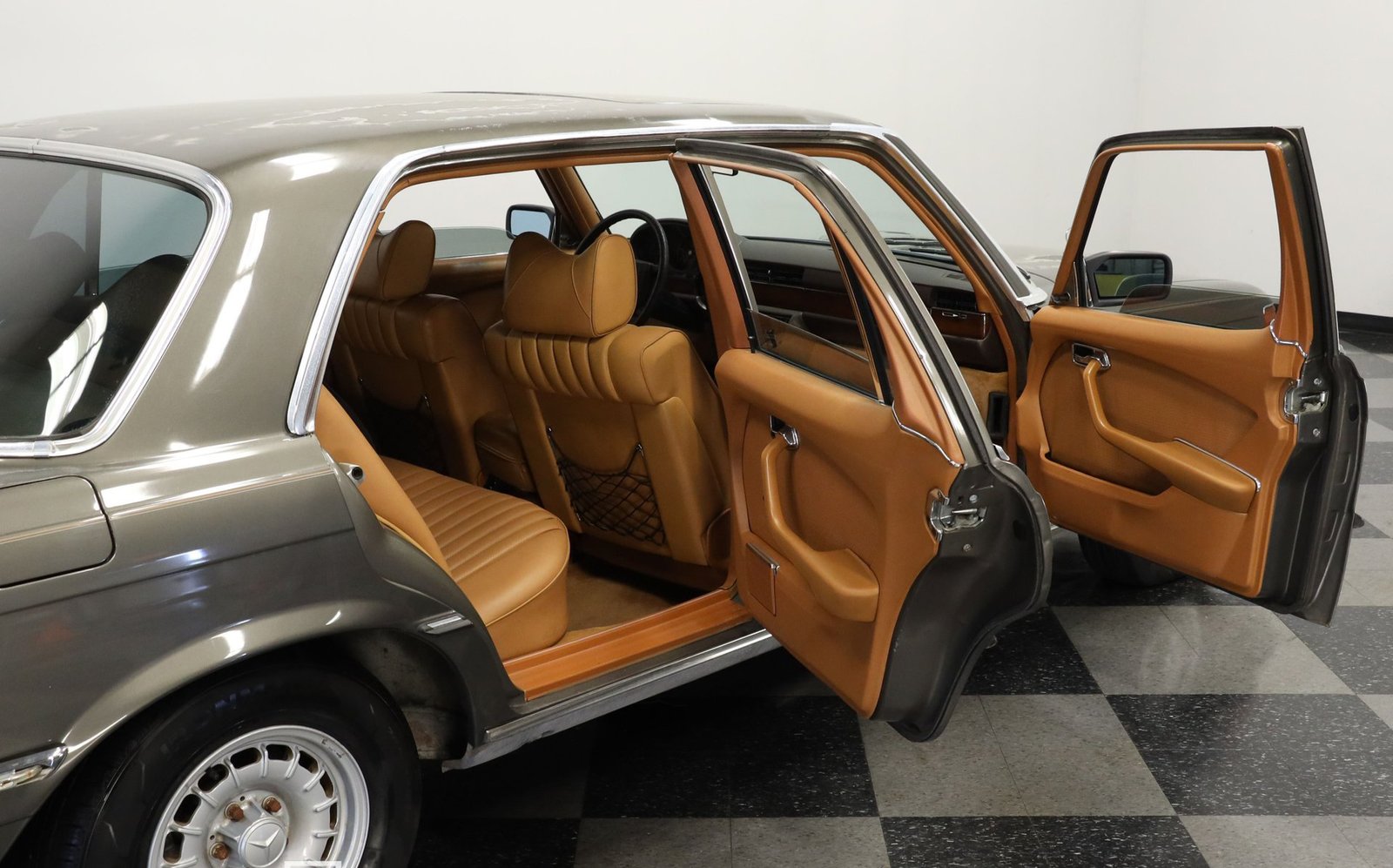 Mercedes-Benz 450SEL 1979 - Imagem 3