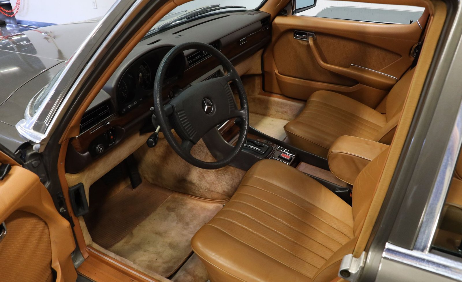 Mercedes-Benz 450SEL 1979 - Imagem 14