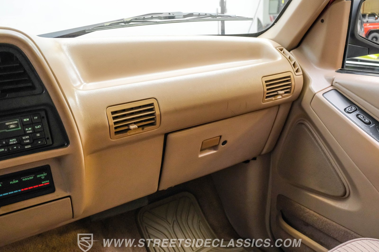 Ford 1993 Explorer XLT 4x4 - Imagem 9