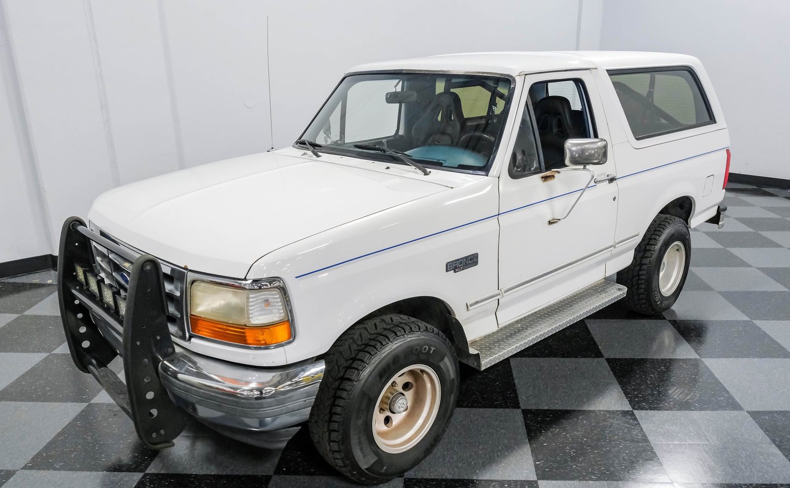 Ford 1994 Bronco XLT 4X4 - Imagem 24