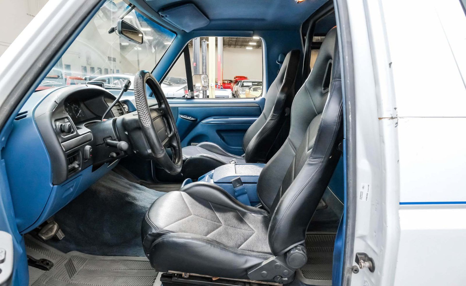 Ford 1994 Bronco XLT 4X4 - Imagem 18