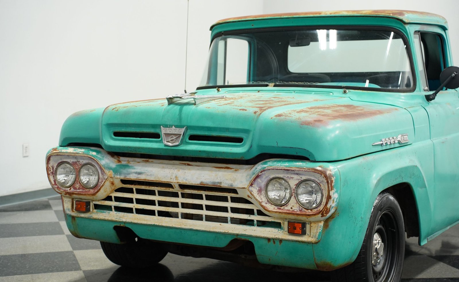 Ford 1960 F-100 Patina AWD Restomod - Imagem 27