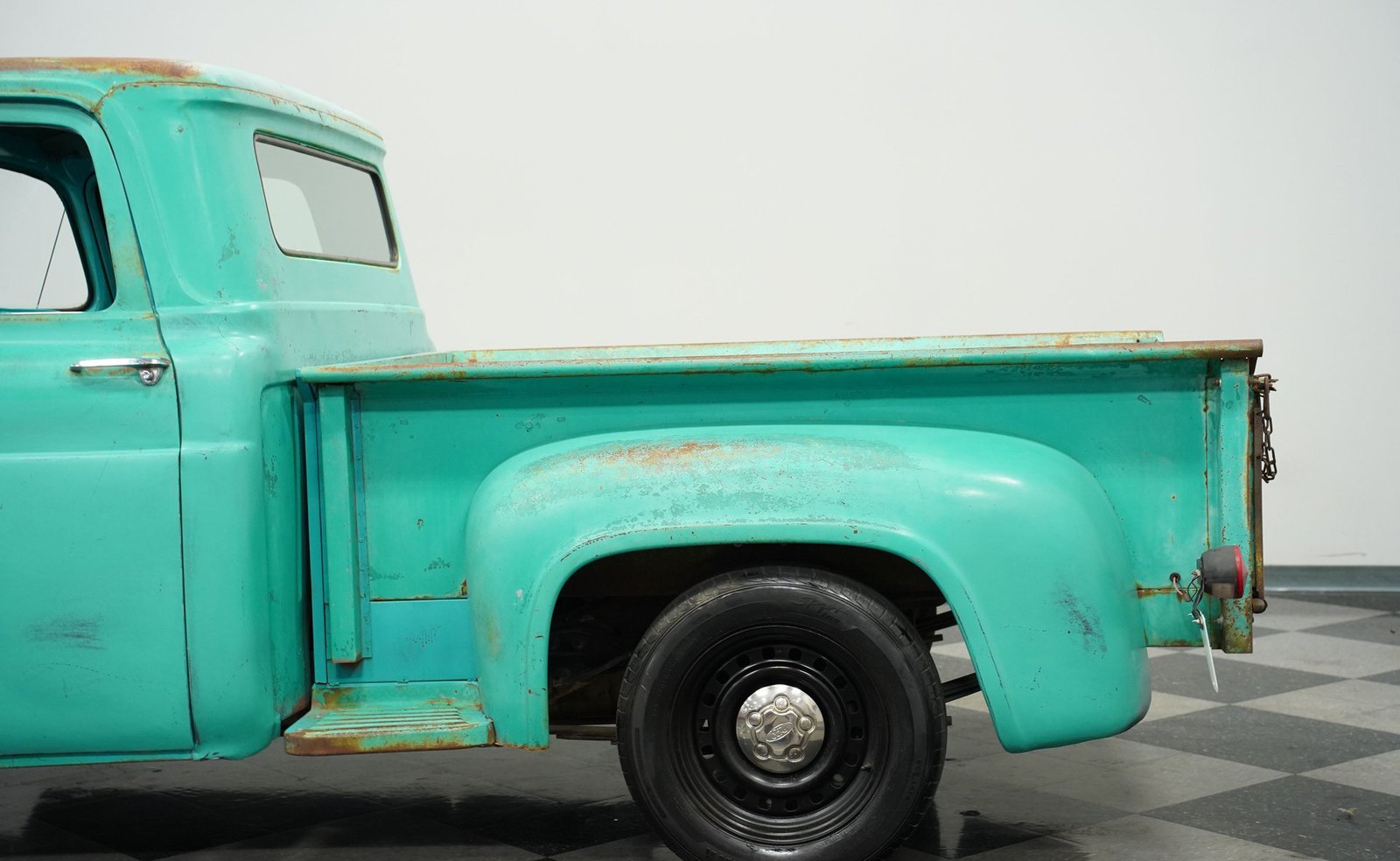 Ford 1960 F-100 Patina AWD Restomod - Imagem 23