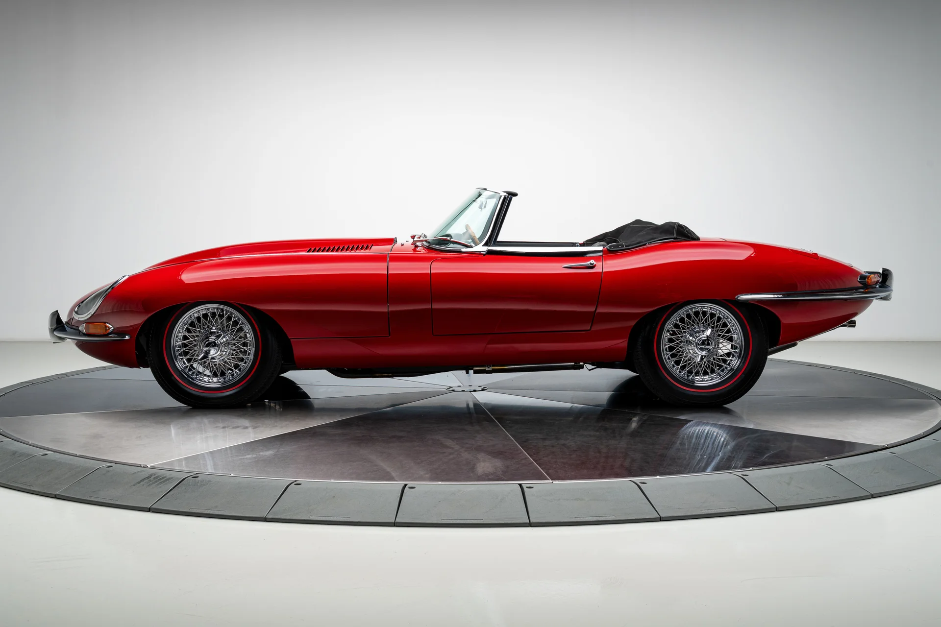 Jaguar E-Type de 1966 - Imagem 29