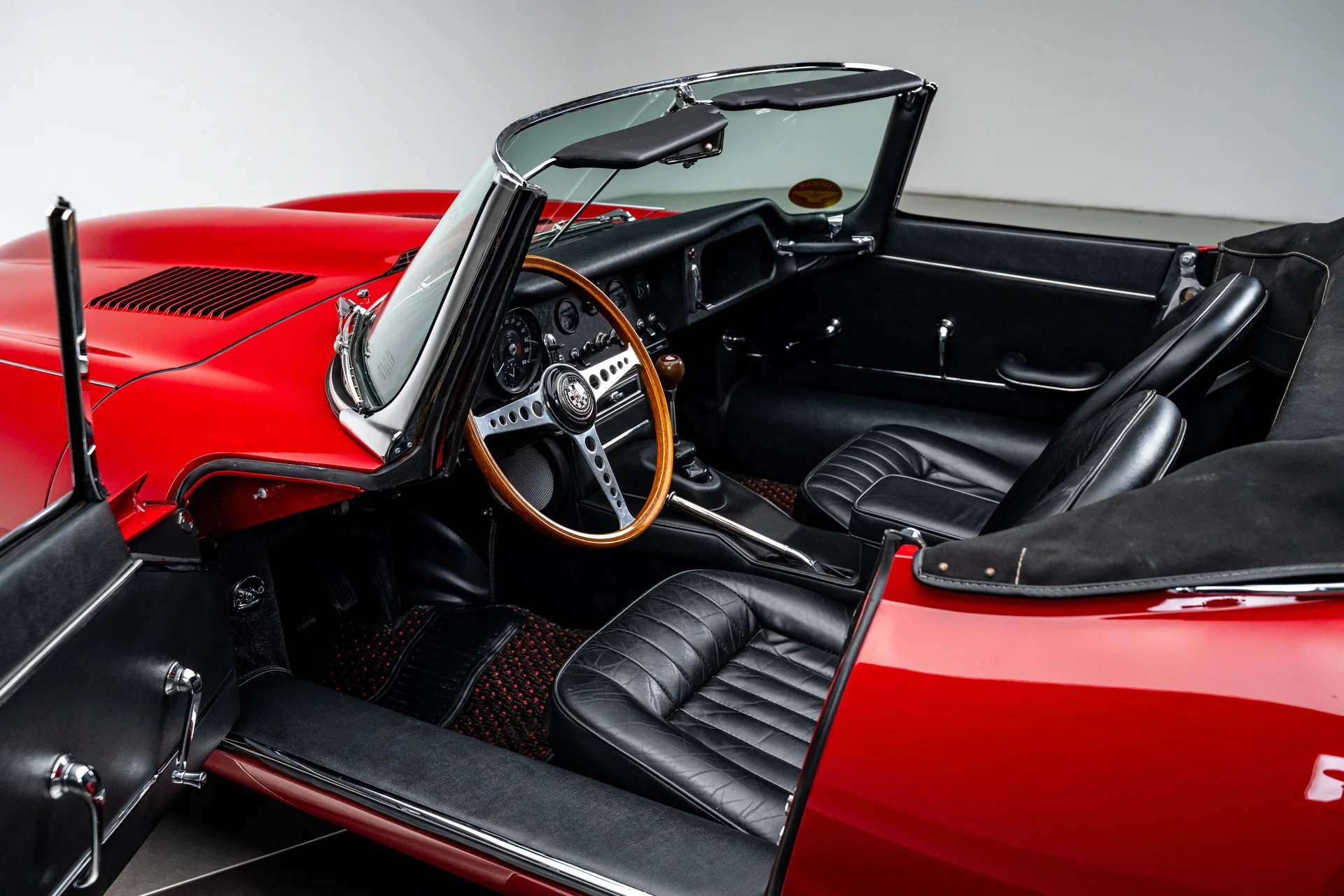 Jaguar E-Type de 1966 - Imagem 41