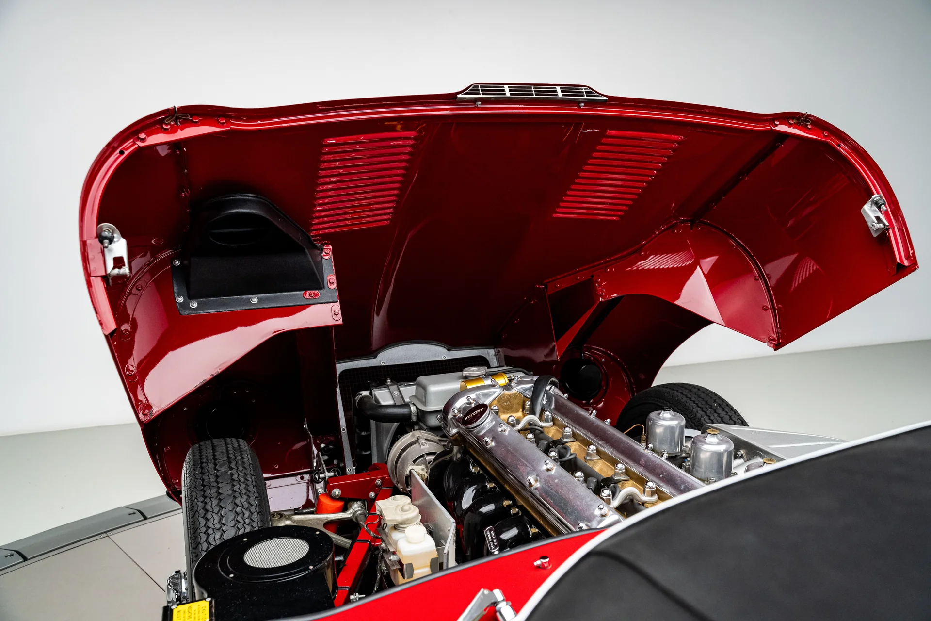 Jaguar E-Type de 1966 - Imagem 18