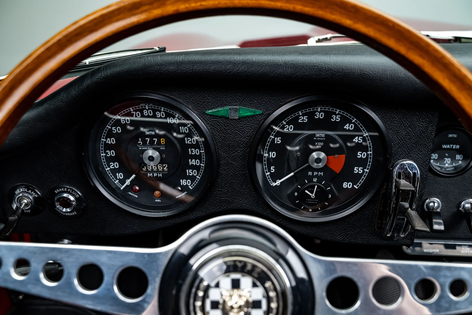 Jaguar E-Type de 1966 - Imagem 10