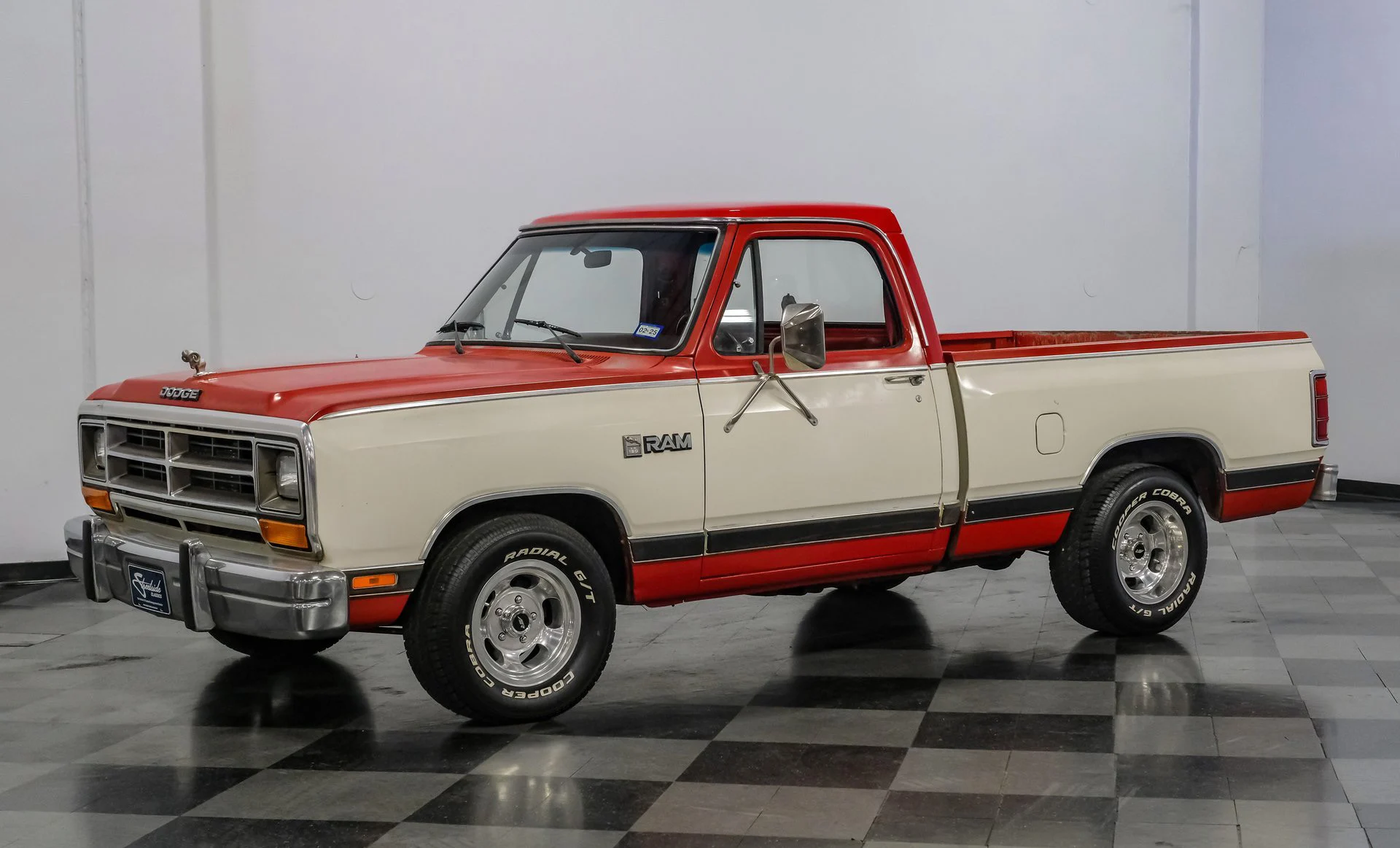 Dodge Ram 150 LE Restomod 1987 - foto 37