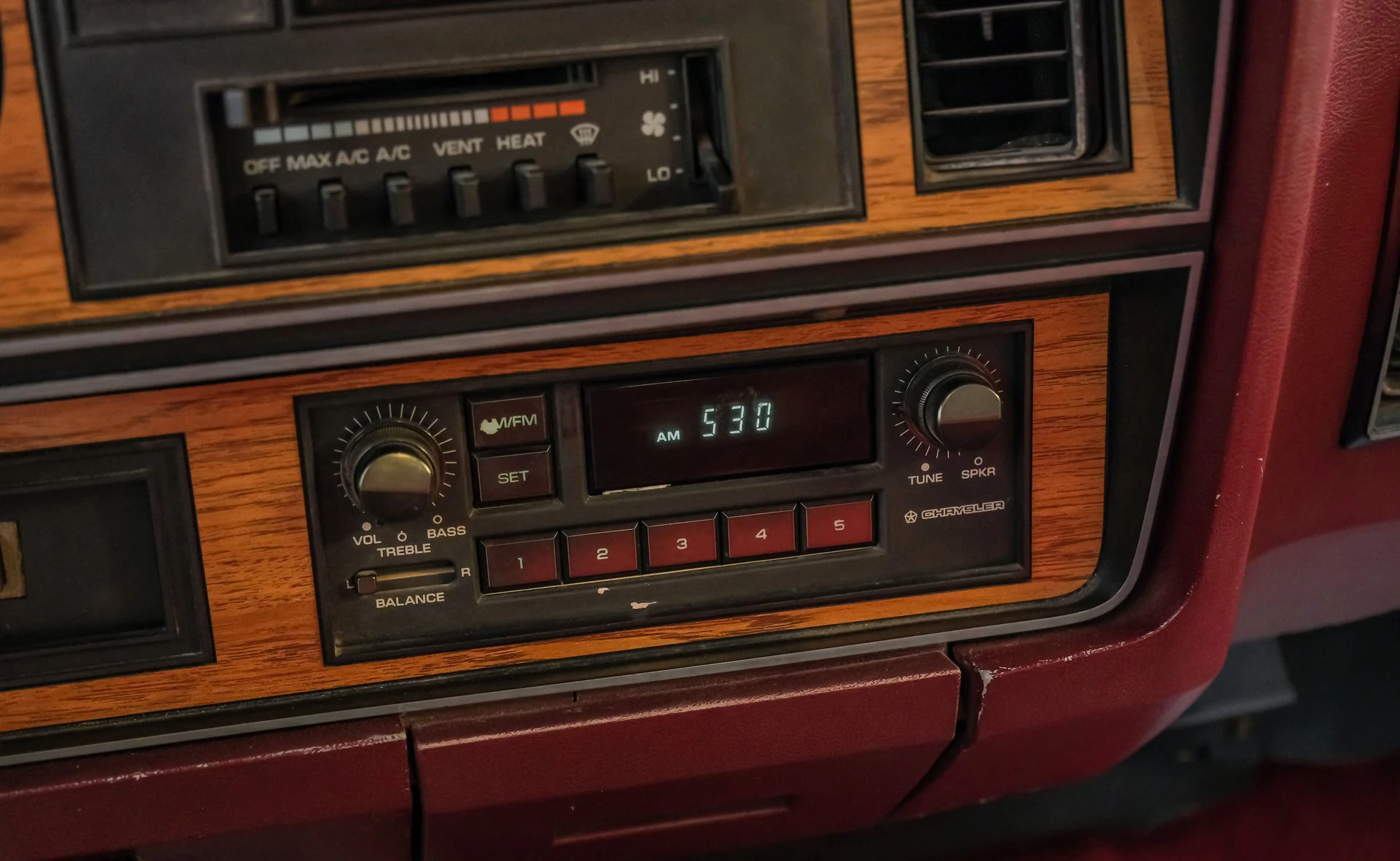 Dodge Ram 150 LE Restomod 1987 - foto 9