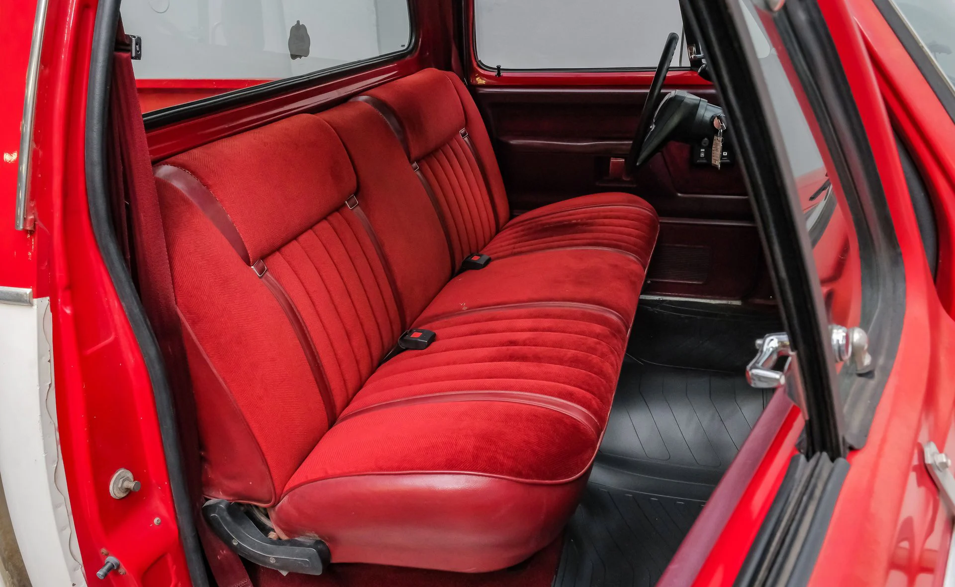 Dodge Ram 150 LE Restomod 1987 - foto 5