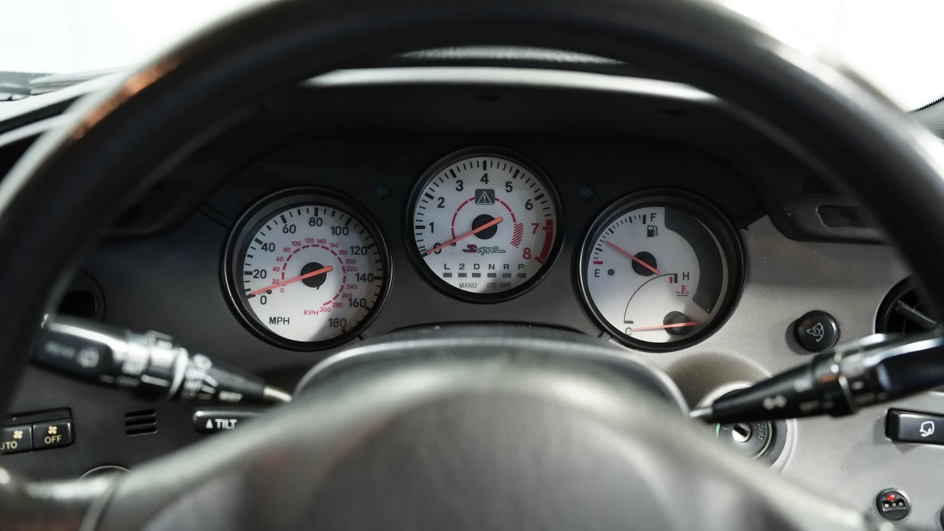Toyota Supra 1995 - foto 18