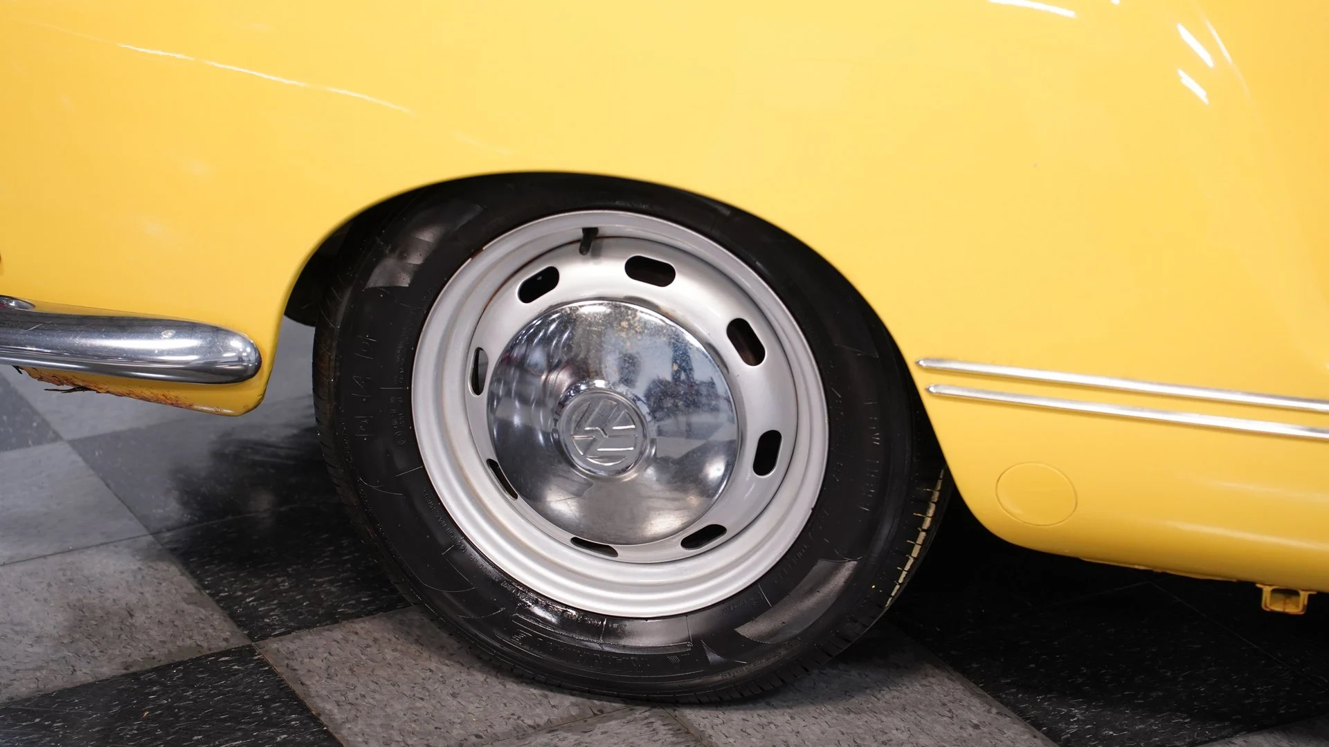 Volkswagen Karmann Ghia 1971 - foto 6