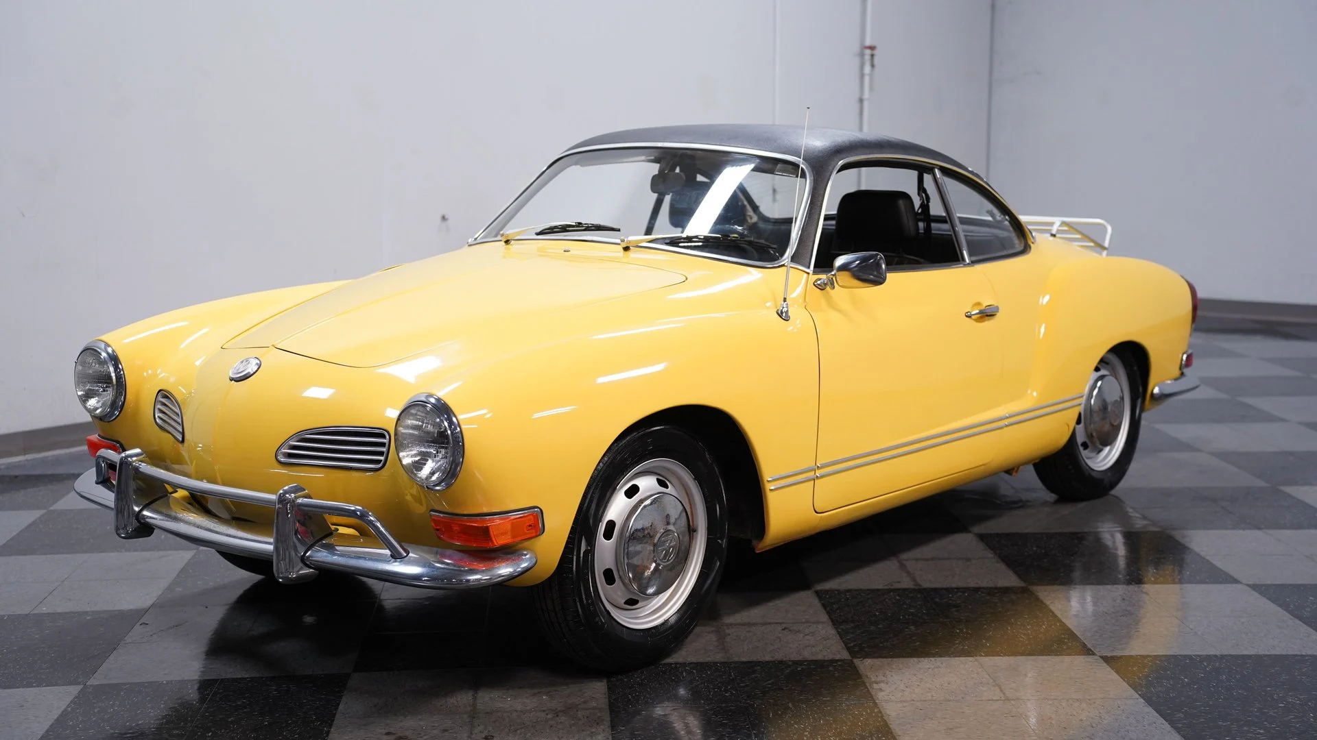Volkswagen Karmann Ghia 1971 - foto 31