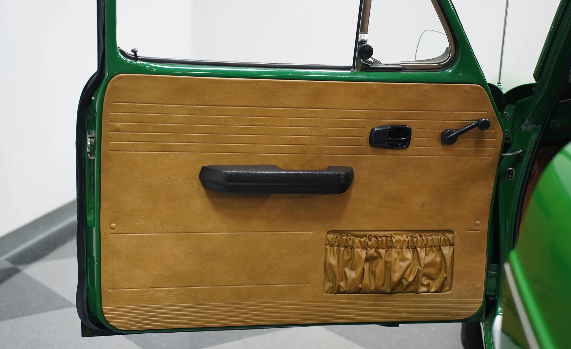 Volkswagen Type 3 Squareback 1973 - foto 22