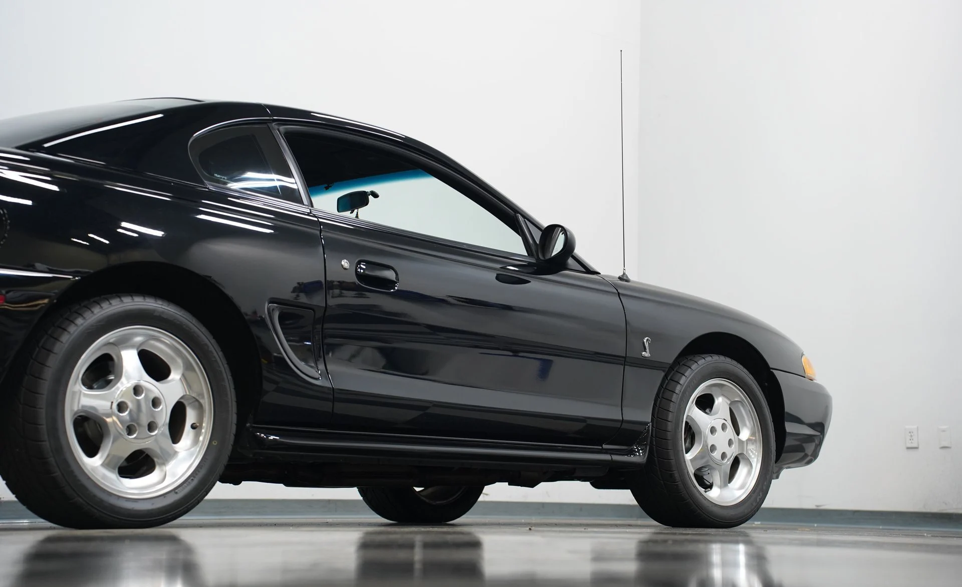 Ford Mustang SVT Cobra 1995 - foto 13