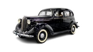 Plymouth 1938 Sedan de luxo com 4 portas