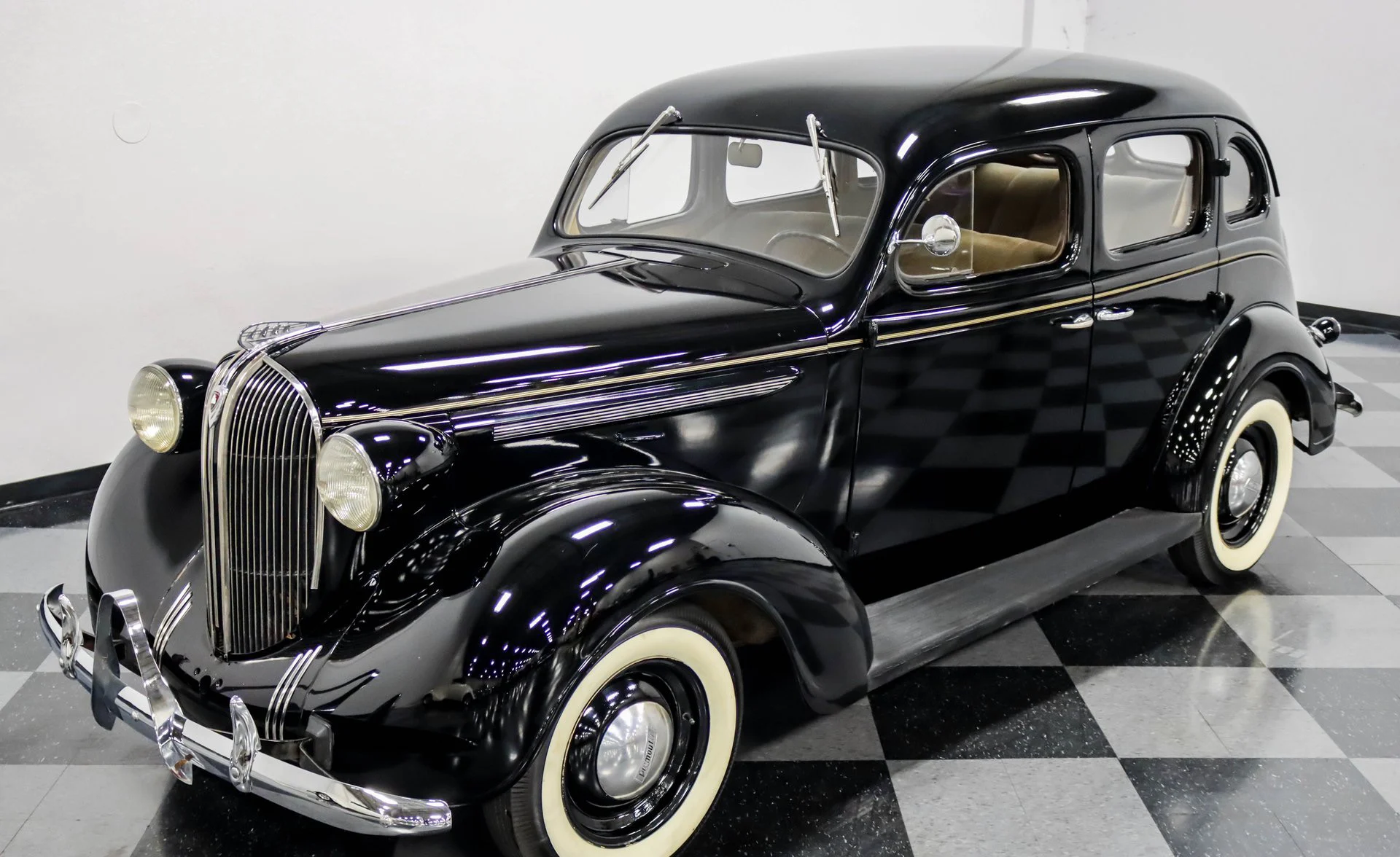 Plymouth Sedan DeLuxe 1938 - foto 17