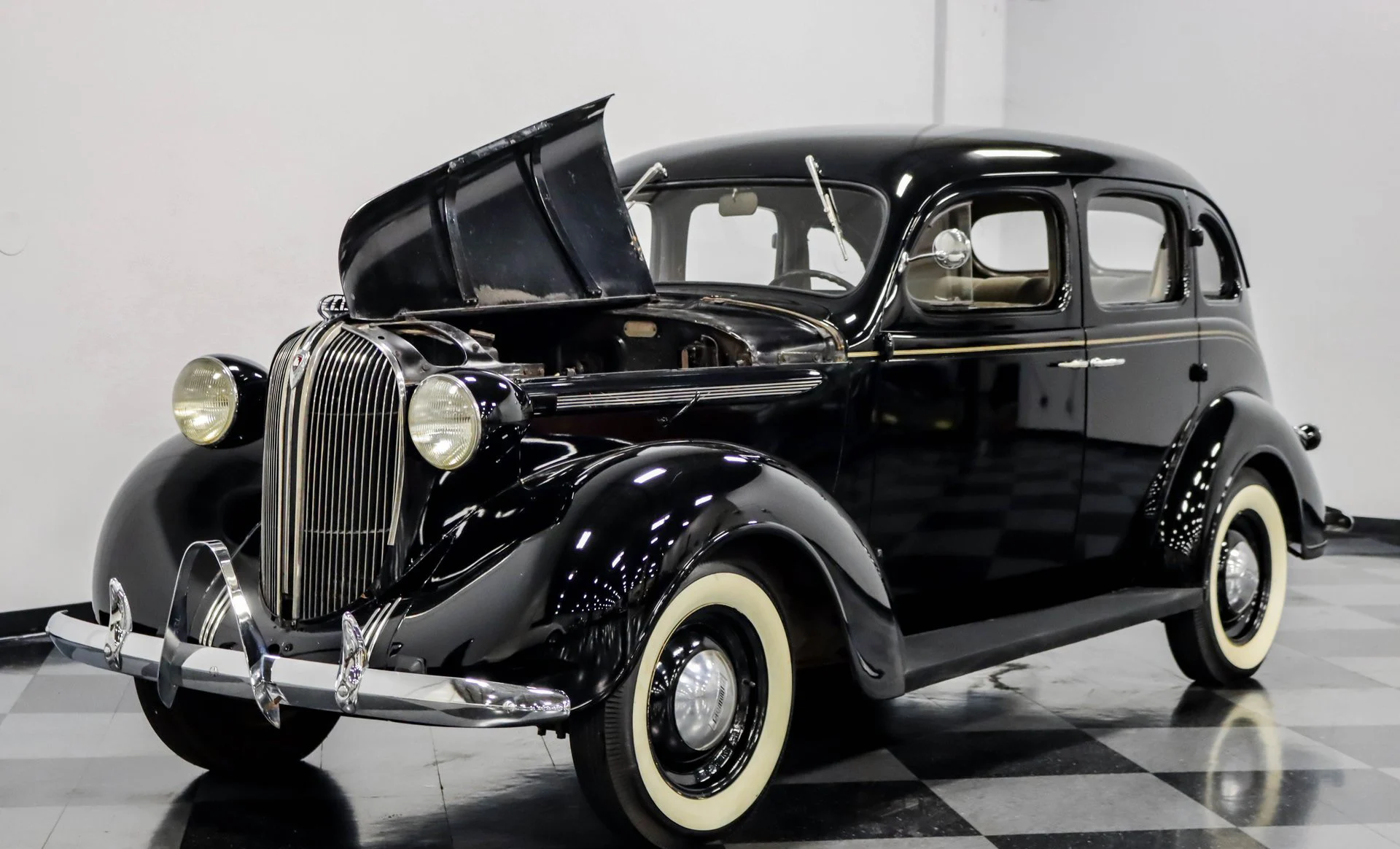 Plymouth Sedan DeLuxe 1938 - foto 16
