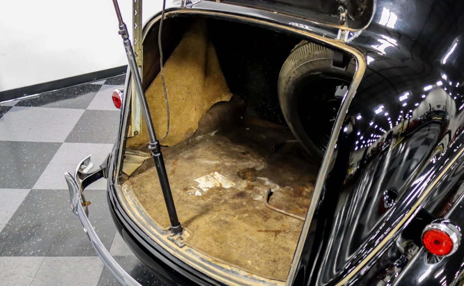 Plymouth 1938 Sedan de luxo com 4 portas - Imagem 2