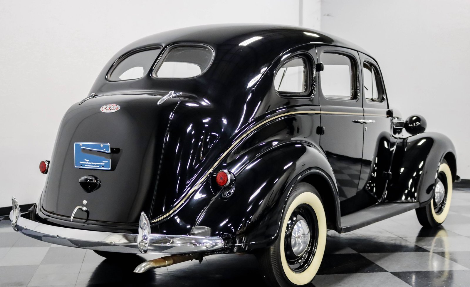 Plymouth 1938 Sedan de luxo com 4 portas - Imagem 29