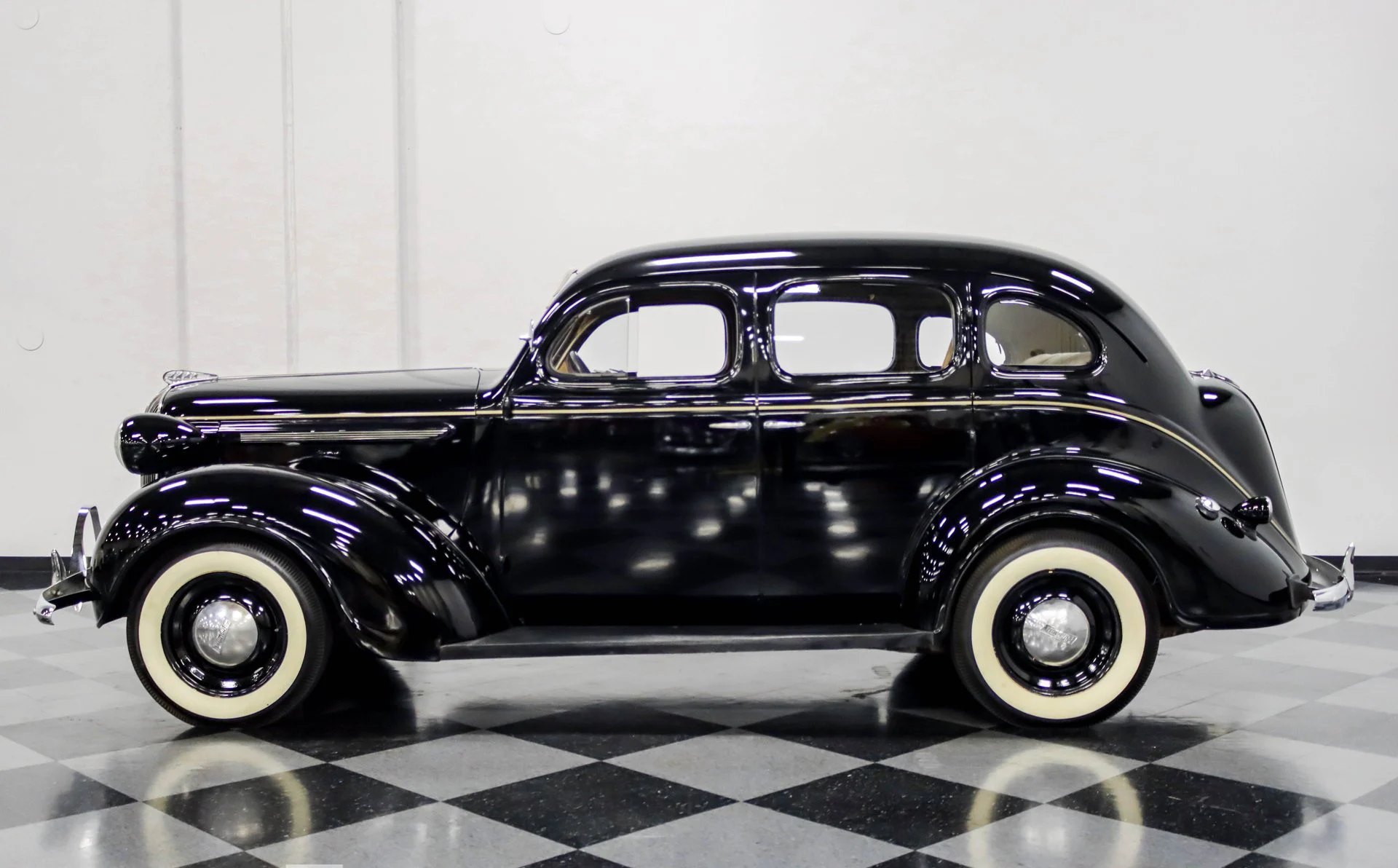 Plymouth Sedan DeLuxe 1938 - foto 37
