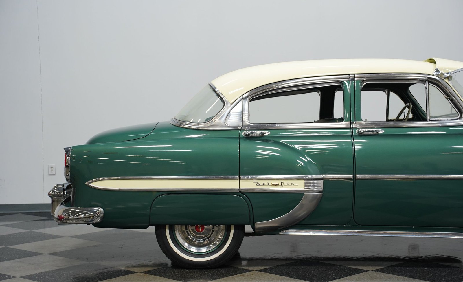 Chevrolet 1954 Bel Air Sedan de 4 portas - Imagem 17