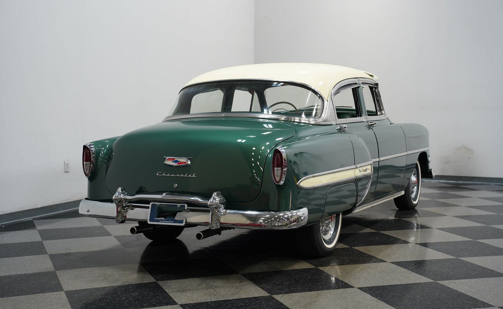 Chevrolet 1954 Bel Air Sedan de 4 portas - Imagem 27