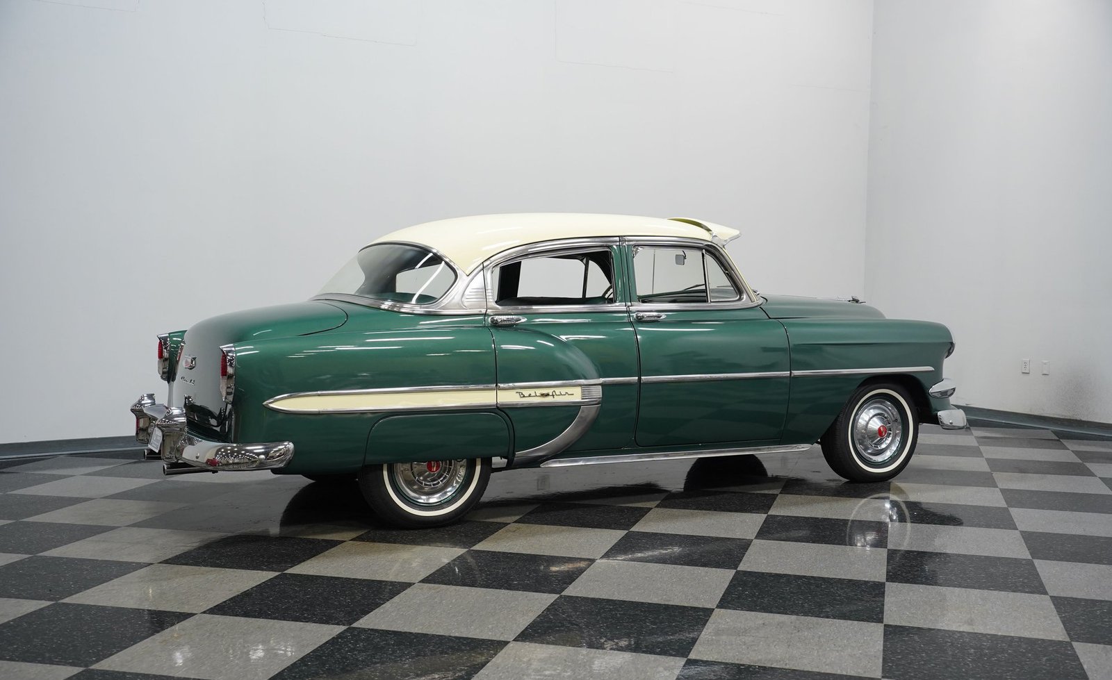 Chevrolet 1954 Bel Air Sedan de 4 portas - Imagem 26