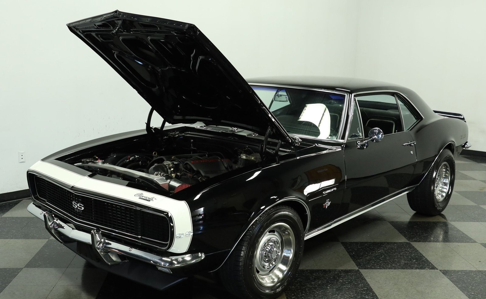Chevrolet 1967 Camaro RS Restomod - Imagem 18