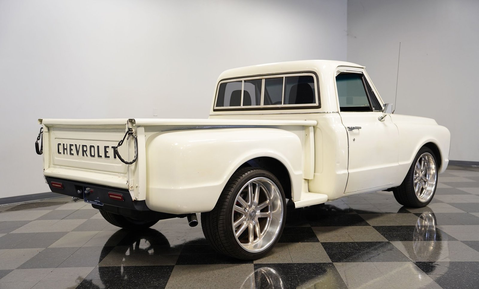 Chevrolet 1970 C10 Stepside Restomod - Imagem 25