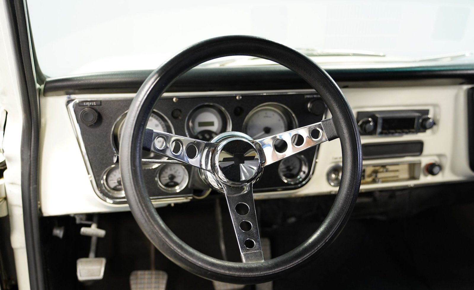 Chevrolet 1970 C10 Stepside Restomod - Imagem 10