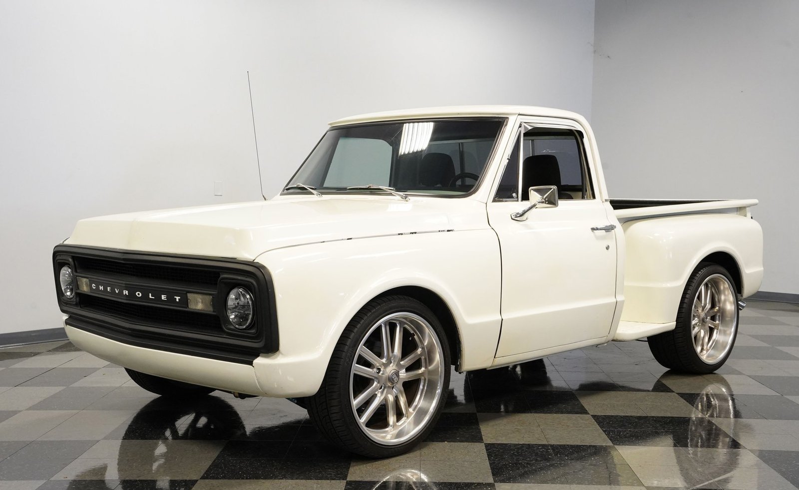 Chevrolet 1970 C10 Stepside Restomod - Imagem 32